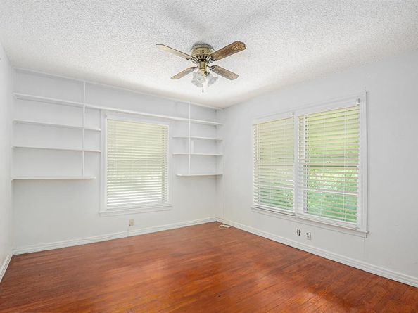 1813  Brook Hollow Drive , Fort Worth Texas 76114