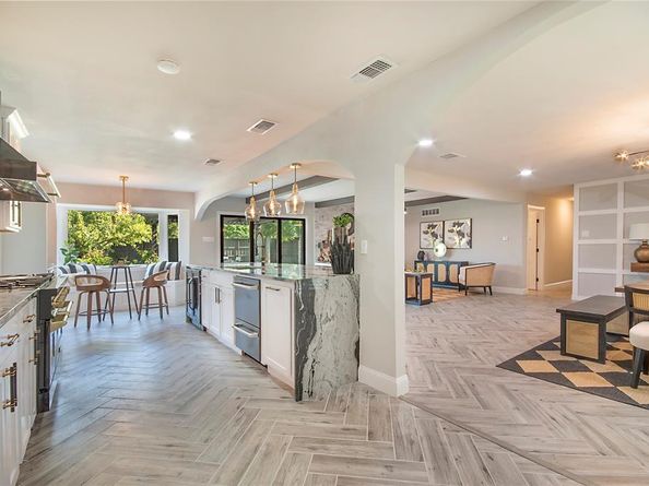 3707  Alta Vista Lane , Dallas Texas 75229