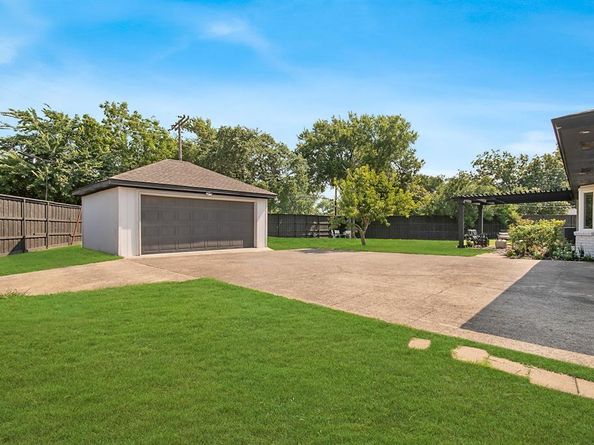 3707  Alta Vista Lane , Dallas Texas 75229