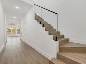 1651 E Overton Street , Dallas Texas 75216