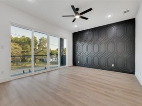 1651 E Overton Street , Dallas Texas 75216