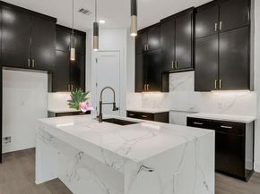 1651 E Overton Street , Dallas Texas 75216