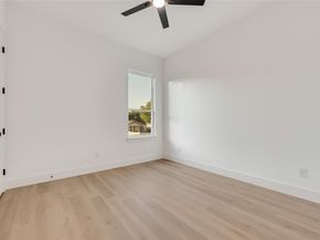 1651 E Overton Street , Dallas Texas 75216