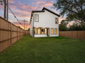 1651 E Overton Street , Dallas Texas 75216