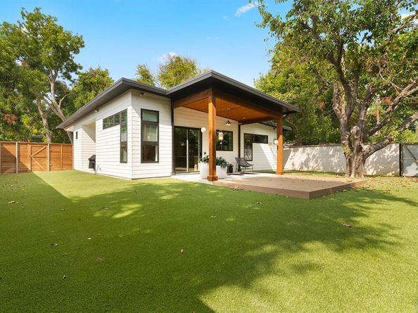 8530  Stults Road , Dallas Texas 75243