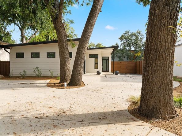 8530  Stults Road , Dallas Texas 75243