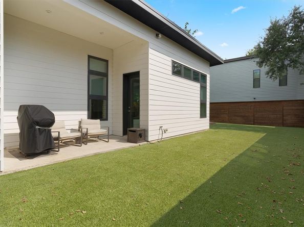 8530  Stults Road , Dallas Texas 75243