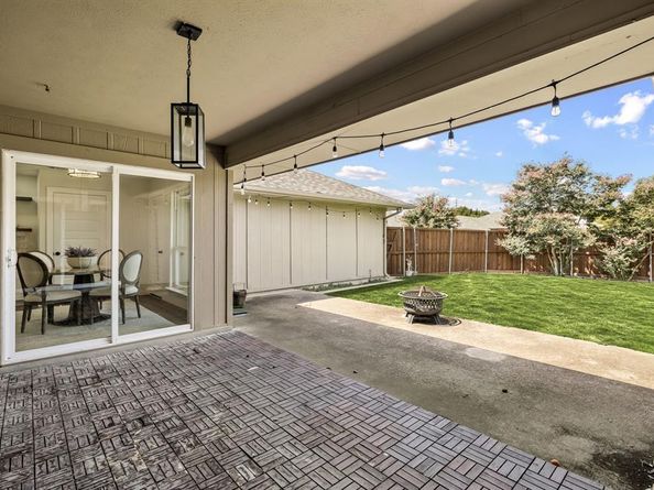 2205  Timberwood  , Carrollton Texas 75006