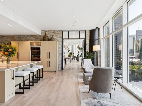 1918  Olive Street  1201, Dallas Texas 75201