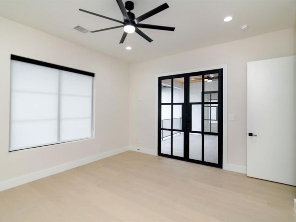 6838  Chevy Chase Avenue , Dallas Texas 75225