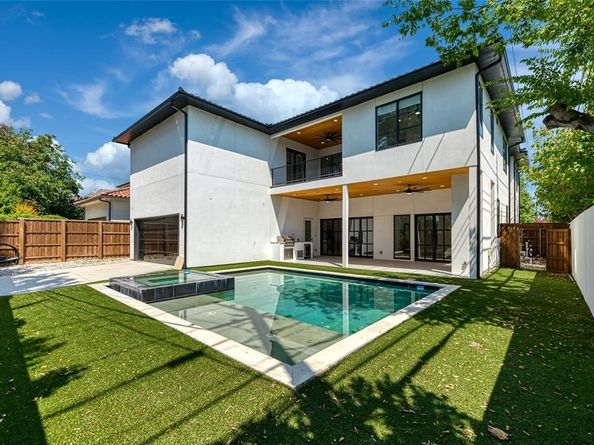 6838  Chevy Chase Avenue , Dallas Texas 75225