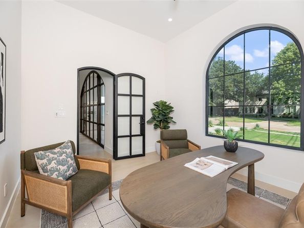 6838  Chevy Chase Avenue , Dallas Texas 75225