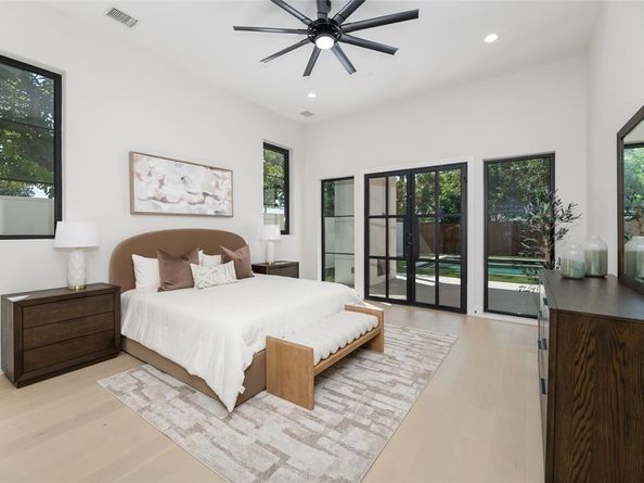6838  Chevy Chase Avenue , Dallas Texas 75225
