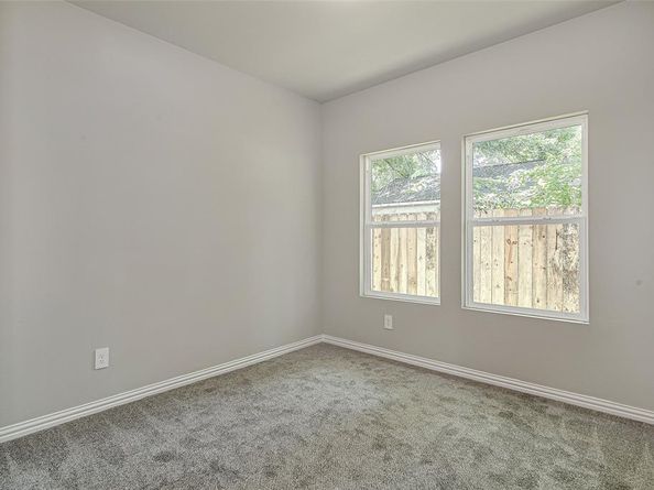 2515  Birdell Court , Fort Worth Texas 76105