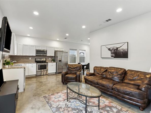 3314  Pueblo Street , Dallas Texas 75212