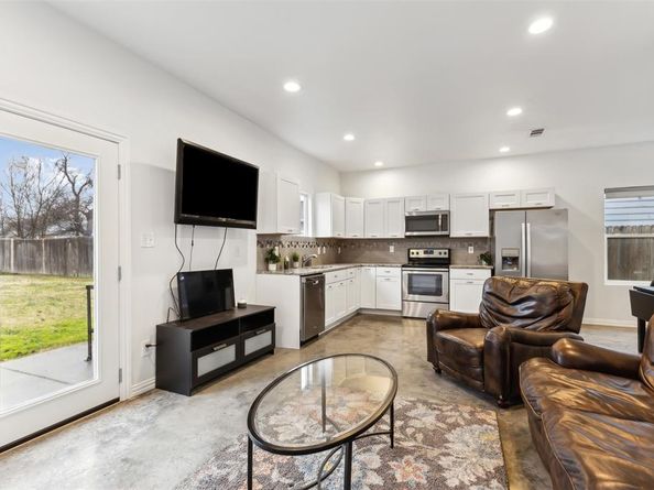 3314  Pueblo Street , Dallas Texas 75212