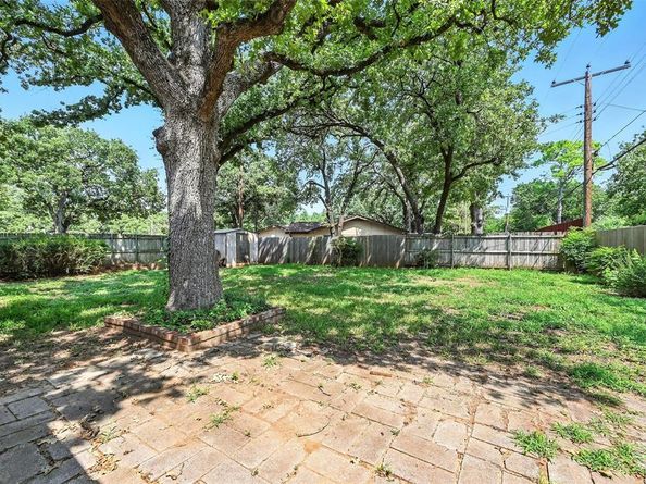 2805  Blackwood Drive , Arlington Texas 76013