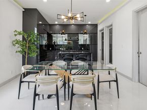 1880  Beaumont Street , Dallas Texas 75215