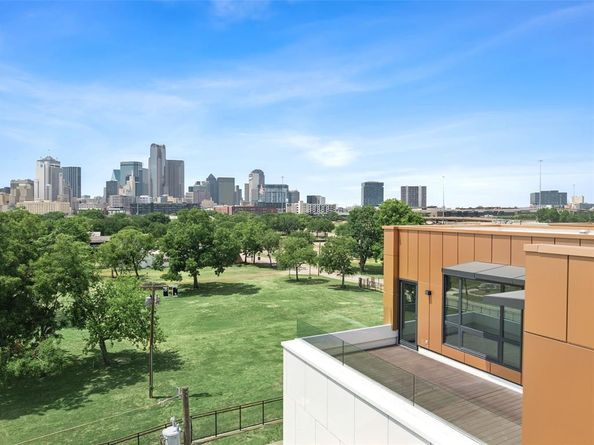 1880  Beaumont Street , Dallas Texas 75215