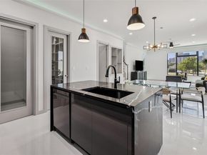 1880  Beaumont Street , Dallas Texas 75215