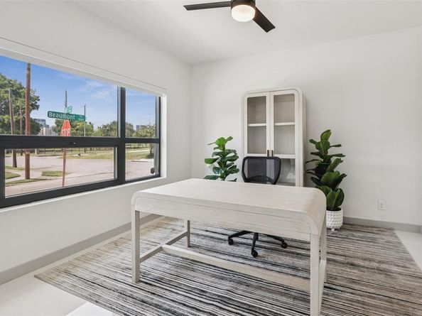 1880  Beaumont Street , Dallas Texas 75215