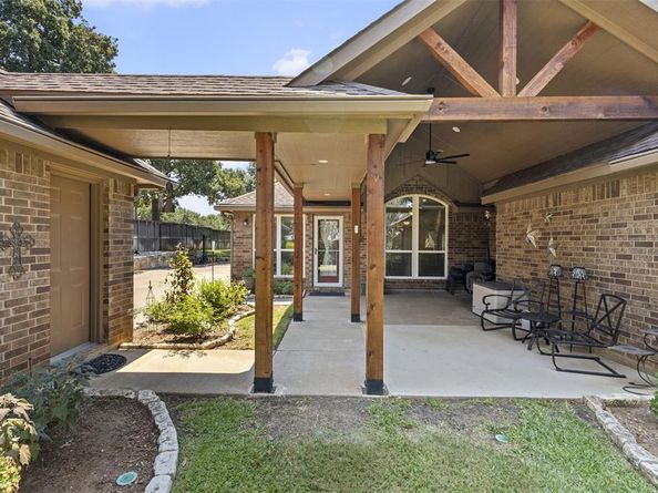1801  Paddington Court , Arlington Texas 76017