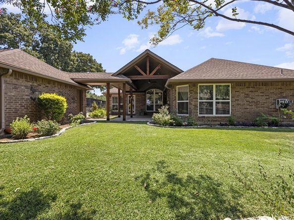 1801  Paddington Court , Arlington Texas 76017