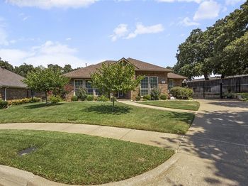 1801  Paddington Court 