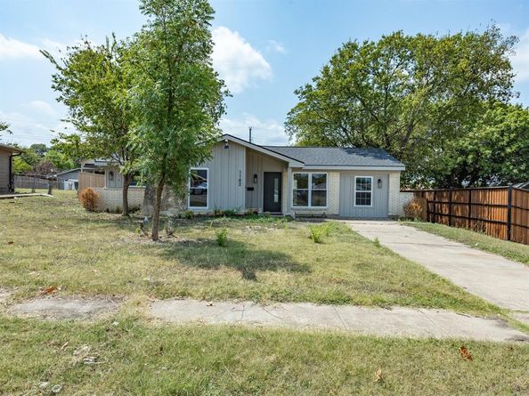 1142  Deerwood Drive , Dallas Texas 75232
