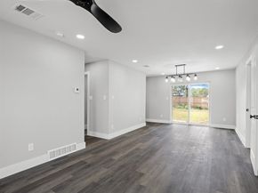 1142  Deerwood Drive , Dallas Texas 75232
