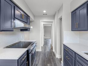 1142  Deerwood Drive , Dallas Texas 75232