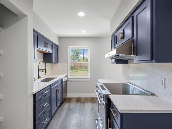 1142  Deerwood Drive , Dallas Texas 75232