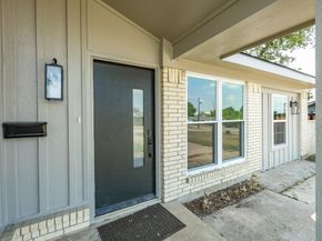 1142  Deerwood Drive , Dallas Texas 75232