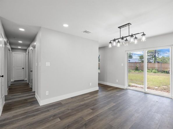 1142  Deerwood Drive , Dallas Texas 75232