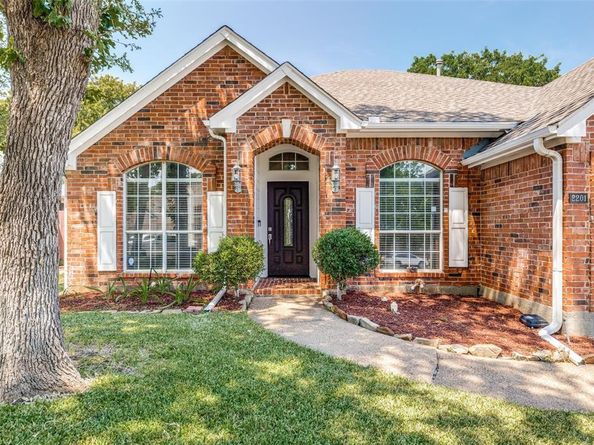 2201  Vista Court , Corinth Texas 76210