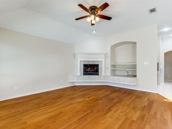 2201  Vista Court , Corinth Texas 76210