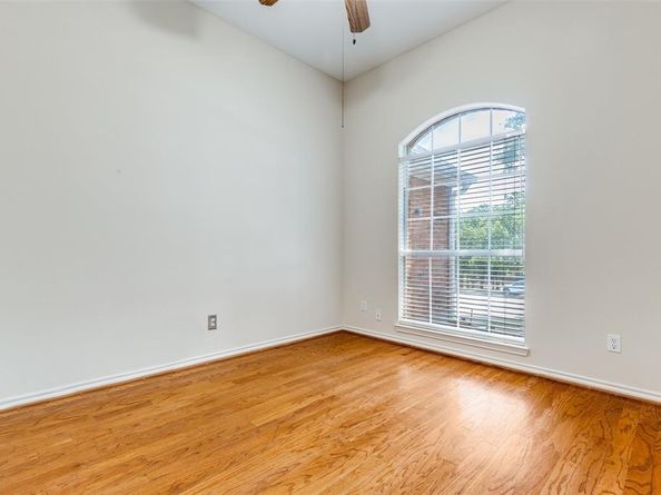 2201  Vista Court , Corinth Texas 76210