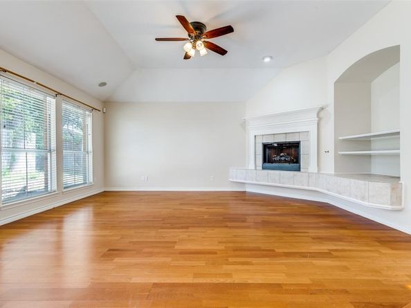 2201  Vista Court , Corinth Texas 76210