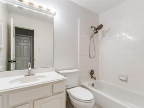2201  Vista Court , Corinth Texas 76210