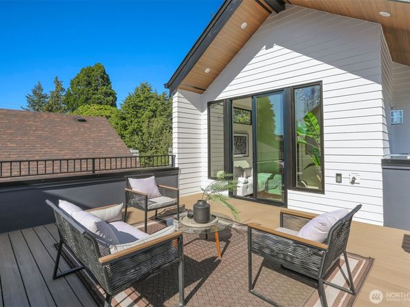 8750 13th Avenue NW C, Seattle WA 98117