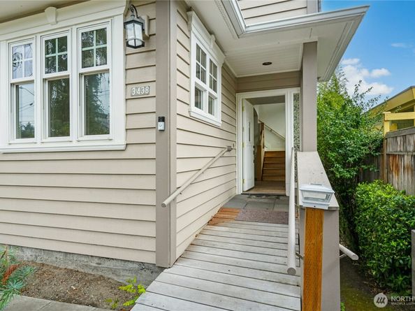 3438 10th Avenue W, Seattle WA 98119