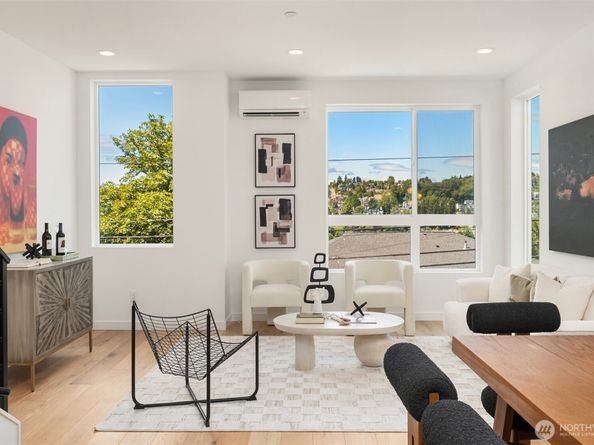 2538 14th Avenue W C, Seattle WA 98119
