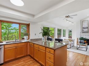 5617 134th Ave SE, Bellevue WA 98006