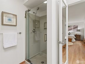 5617 134th Ave SE, Bellevue WA 98006