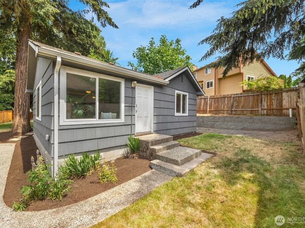17806 83rd Place NE, Kenmore WA 98028