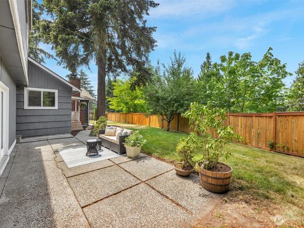 17806 83rd Place NE, Kenmore WA 98028
