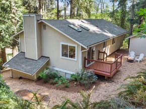 839 NE 200th Street, Shoreline WA 98155