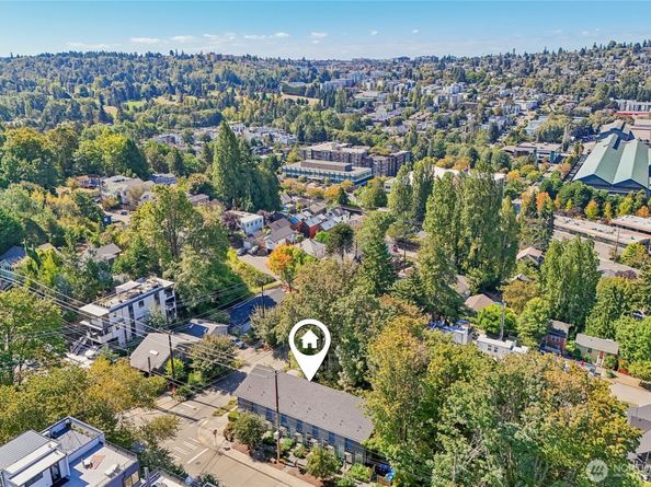 3857 21st Avenue SW, Seattle WA 98106