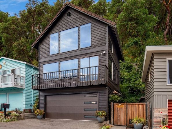 11428 Arroyo Beach Place SW, Seattle WA 98146