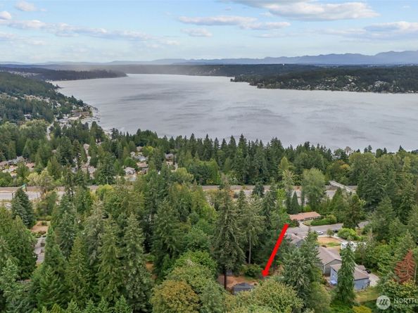16931 SE Newport Way, Bellevue WA 98006